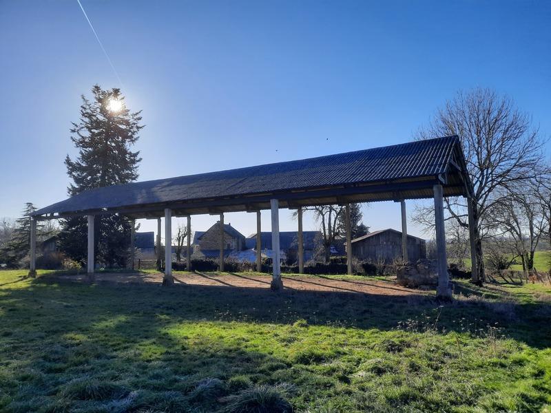 Corps de ferme - 240 m² - 7 pièces