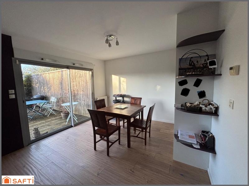 Maison - 102 m² - 5 pièces