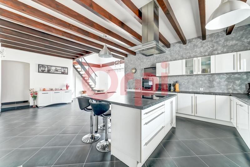 Maison - 182 m² - 5 pièces