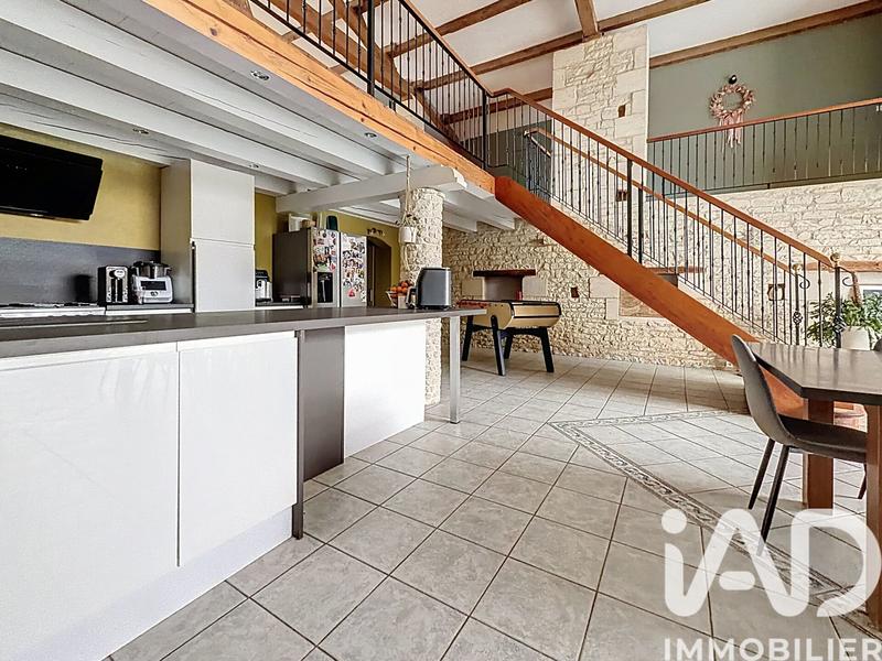 Maison - 408 m² - 6 pièces