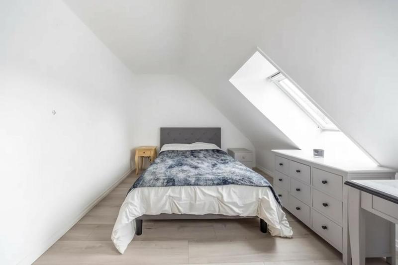 Maison - 250 m² - 8 pièces