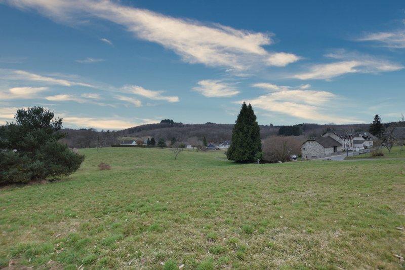 Terrain constructible - 2 350 m²