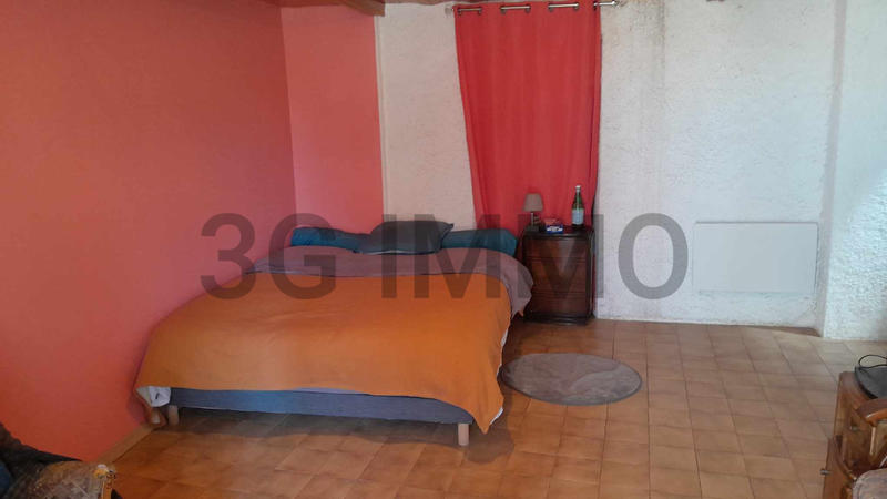 Maison - 186 m² - 9 pièces