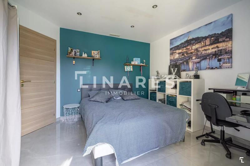 Villa - 162 m² - 6 pièces