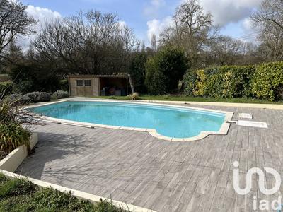 Maison - 320 m² - 8 pièces