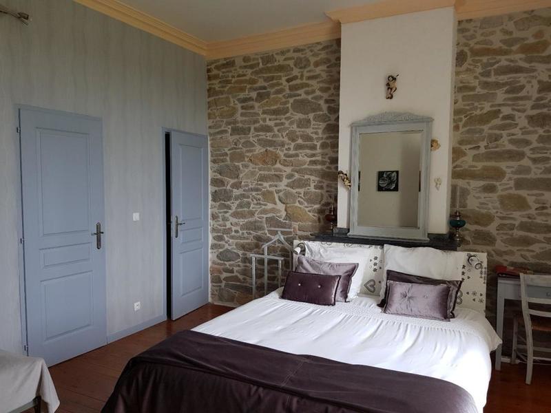 Maison - 315 m² - 12 pièces