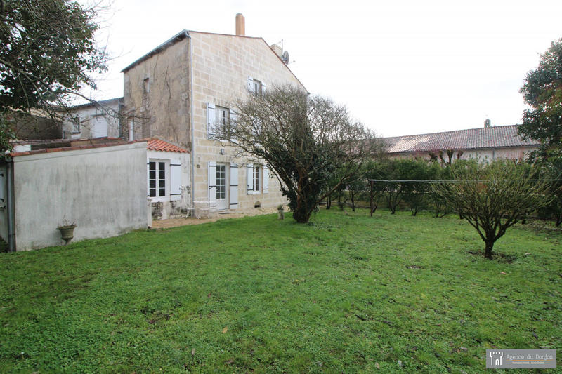 Maison ancienne - 187 m² - 8 pièces