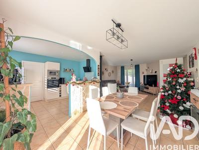 Maison - 94 m² - 4 pièces