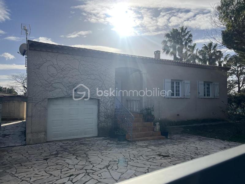 Maison traditionnelle - 136 m² - 6 pièces