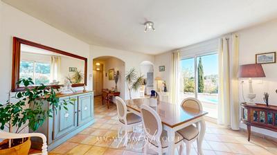 Maison - 135 m² - 5 pièces