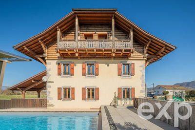 Maison - 393 m² - 12 pièces