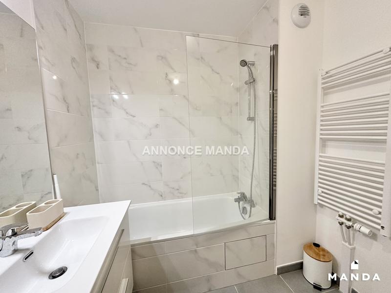 Chambre - 10 m² - 4 pièces