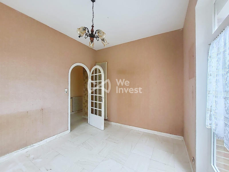 Maison - 217 m² - 8 pièces