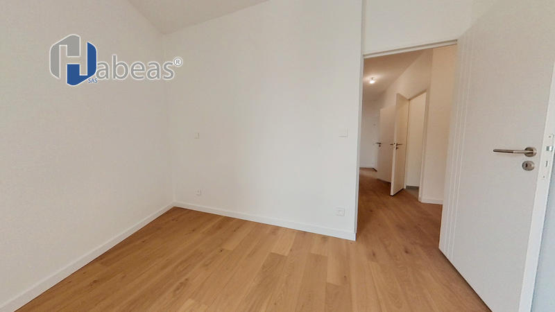 Appartement - 90 m² - 4 pièces