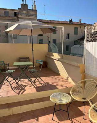 Studio - 25 m² - 1 pièce