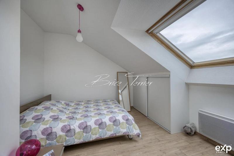 Appartement - 93 m² - 5 pièces