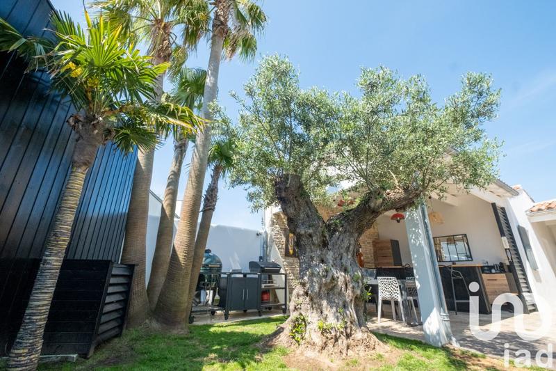 Maison - 244 m² - 8 pièces