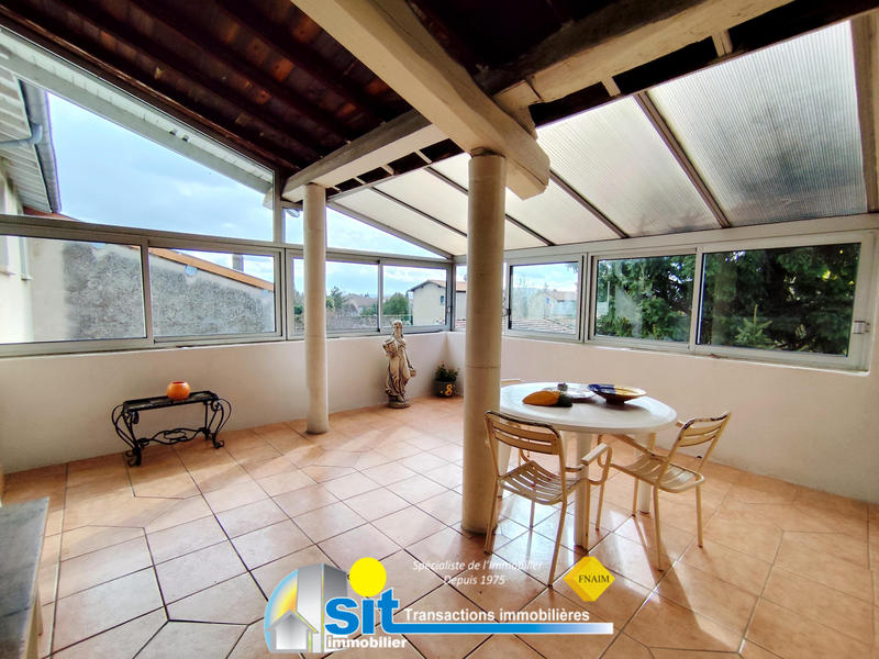 Maison - 247 m² - 10 pièces