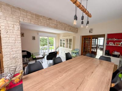 Maison - 190 m² - 6 pièces