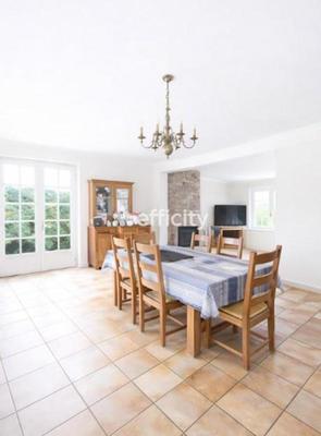 Maison - 162 m² - 7 pièces