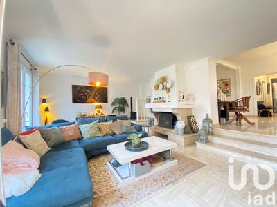 Maison - 143 m² - 6 pièces