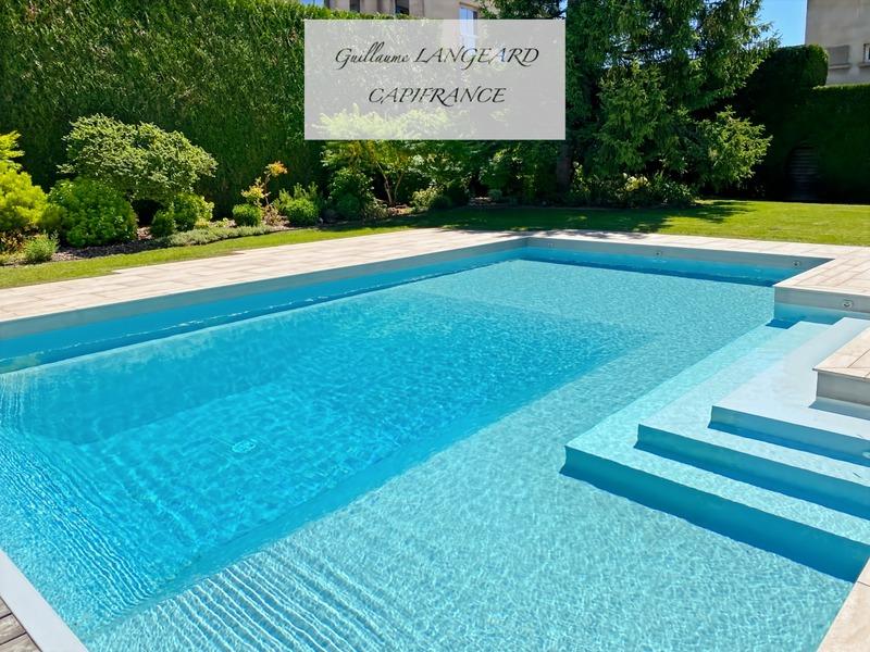 Villa - 346 m² - 9 pièces