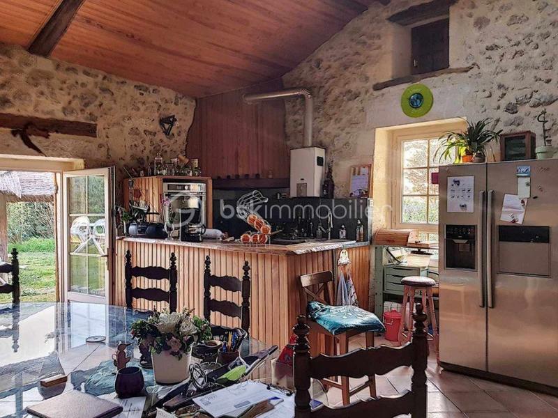 Maison en pierre - 260 m² - 6 pièces