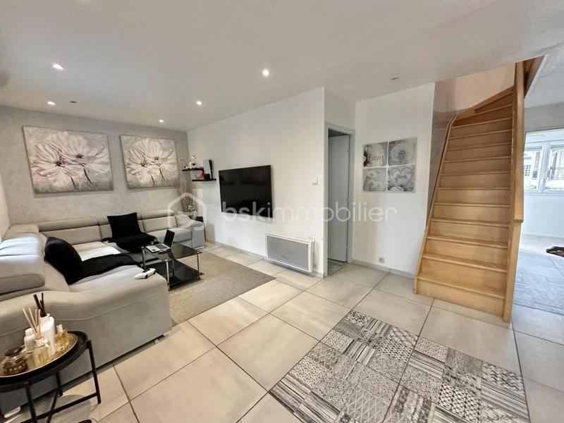 Maison - 125 m² - 9 pièces