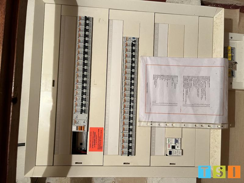 Maison - 170 m² - 8 pièces