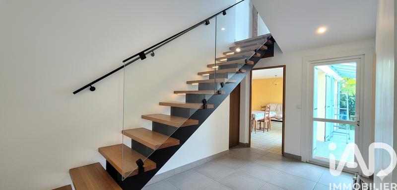 Maison - 98 m² - 5 pièces