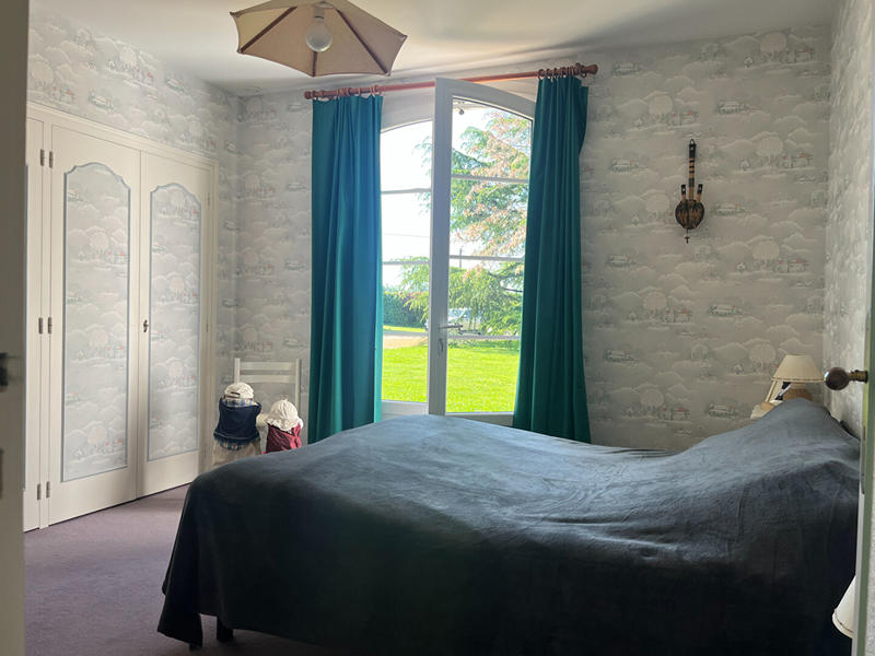 Maison - 210 m² - 7 pièces