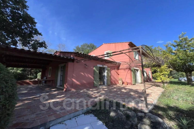 Villa - 195 m² - 7 pièces