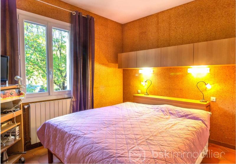 Maison traditionnelle - 187 m² - 7 pièces