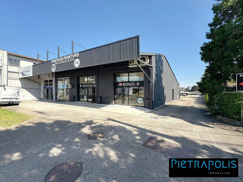 Local commercial - 208 m²