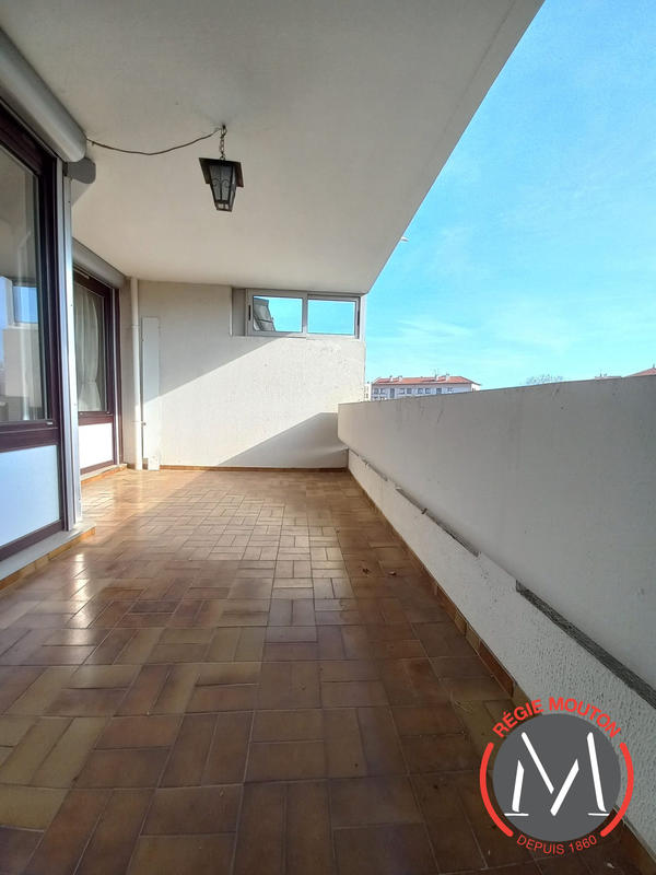 Appartement - 103 m² - 5 pièces