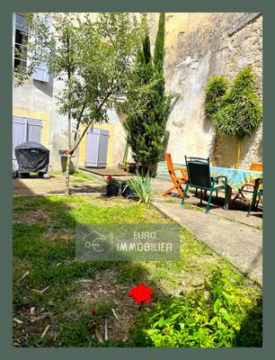 Maison - 215 m² - 9 pièces