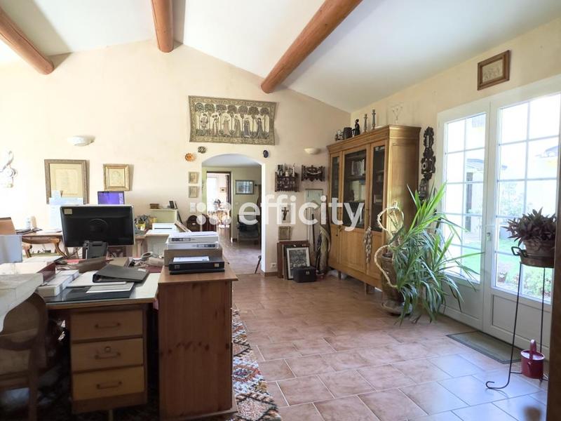 Maison - 223 m² - 7 pièces