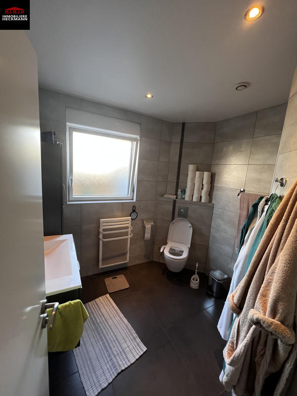 Maison - 234 m² - 7 pièces