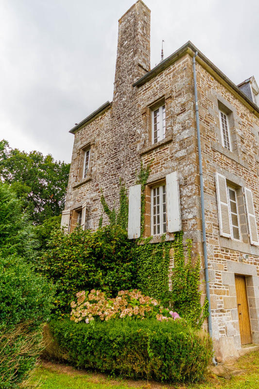 Demeure - 404 m² - 17 pièces