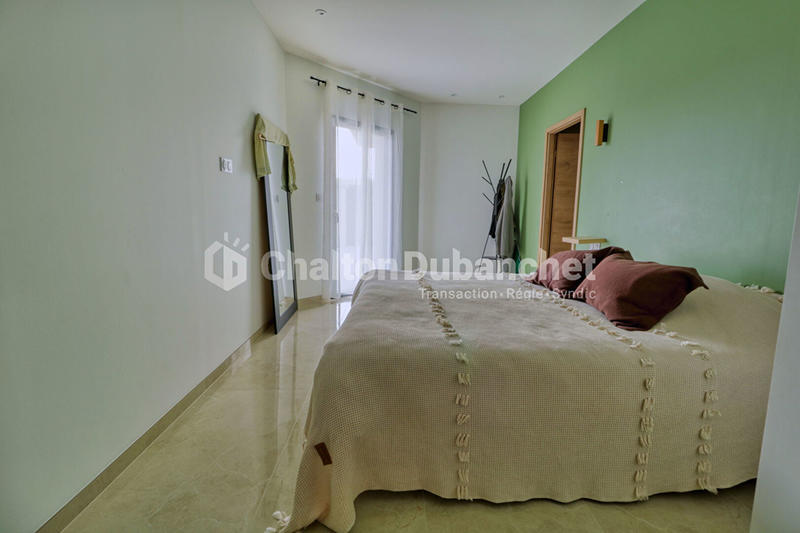 Maison - 180 m² - 6 pièces