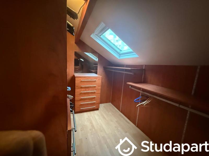 Chambre - 10 m² - 1 pièce