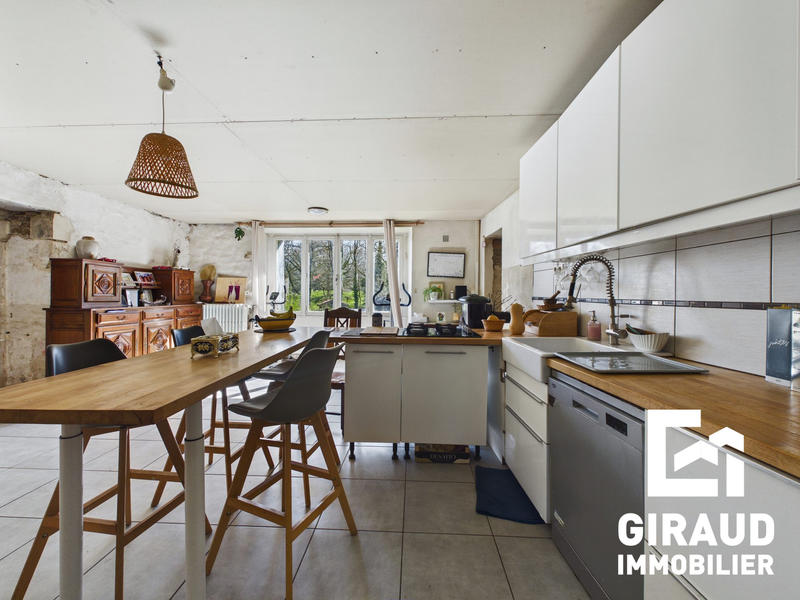 Maison ancienne - 213 m² - 9 pièces