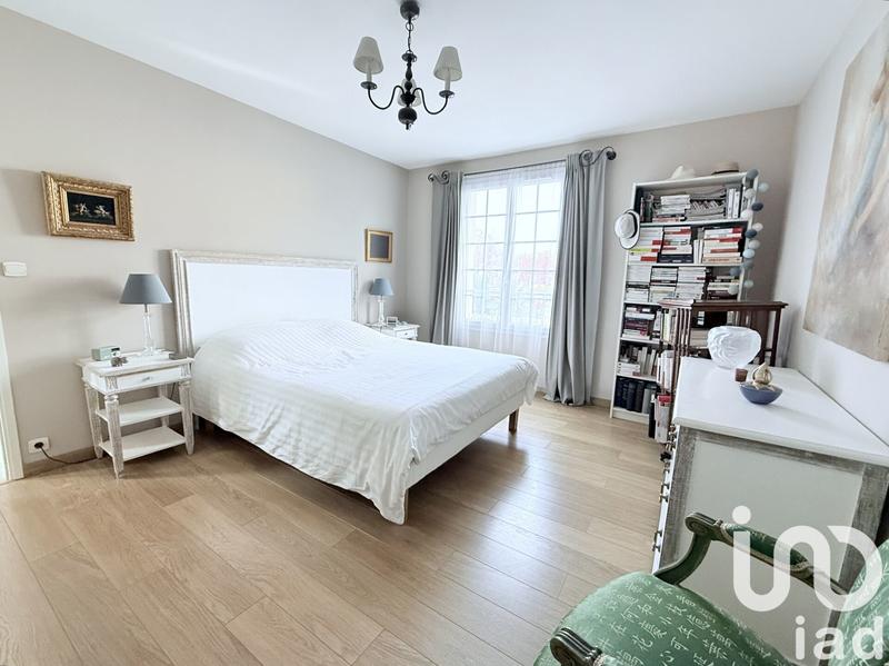 Maison de maîtres - 225 m² - 9 pièces