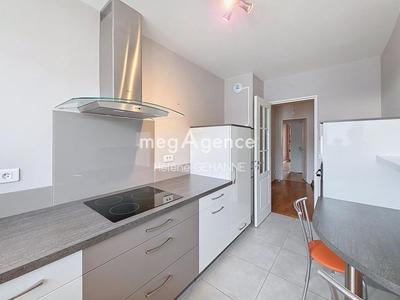 Appartement - 85 m² - 4 pièces