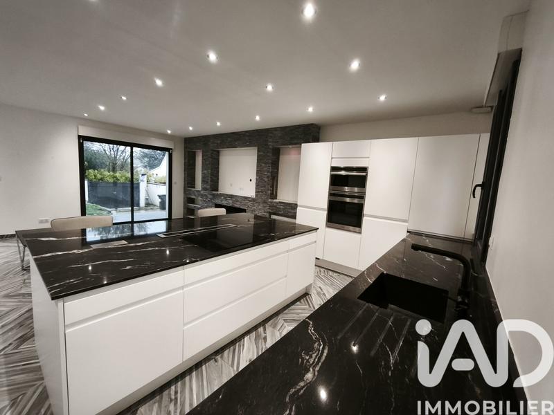 Maison - 142 m² - 5 pièces