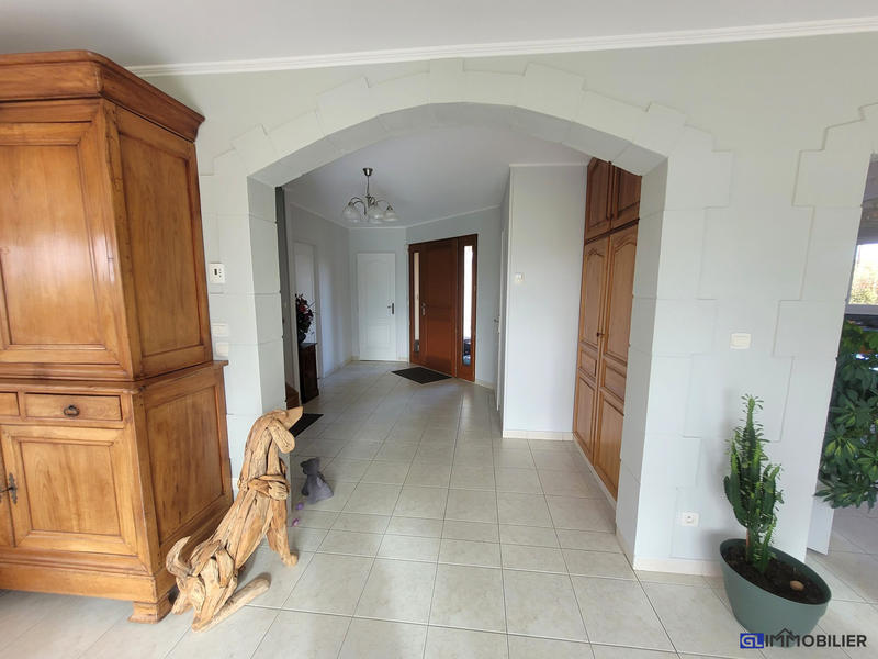 Maison - 201 m² - 7 pièces