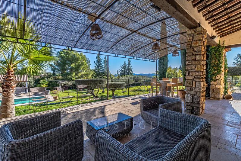 Villa - 192 m² - 7 pièces