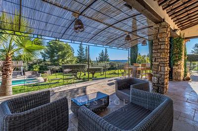 Villa - 192 m² - 7 pièces