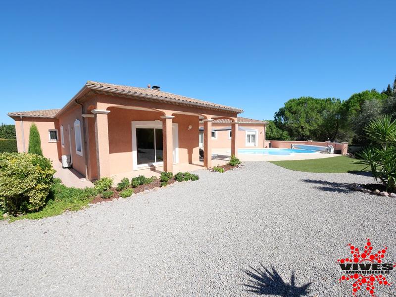 Villa - 213 m² - 6 pièces