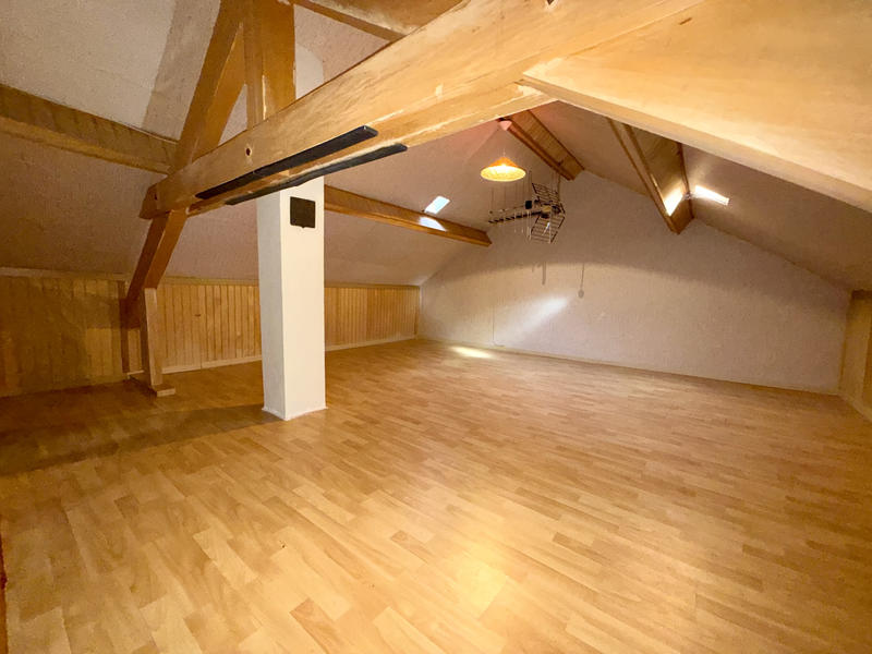 Maison - 93 m² - 5 pièces